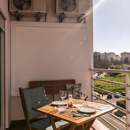 Algarve Beach Vibes Apartment, Wifi, Pool, Ac, Bbq Portimao Exterior photo