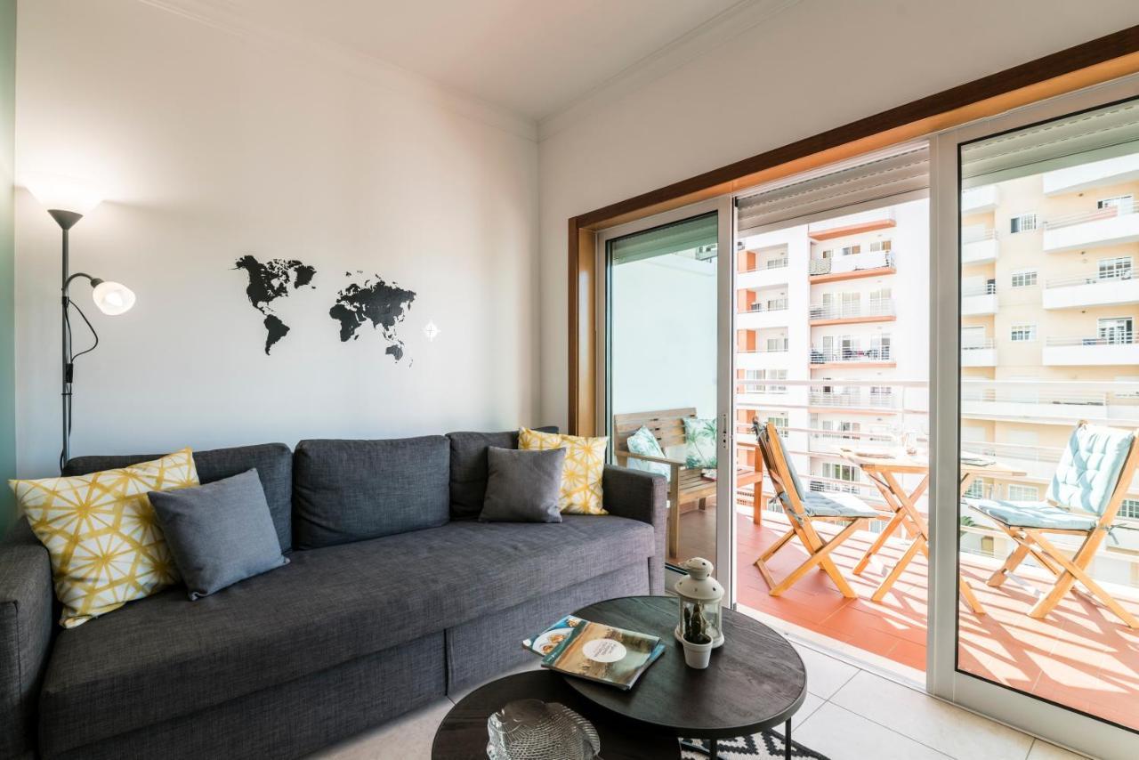 Algarve Beach Vibes Apartment, Wifi, Pool, Ac, Bbq Portimao Exterior photo