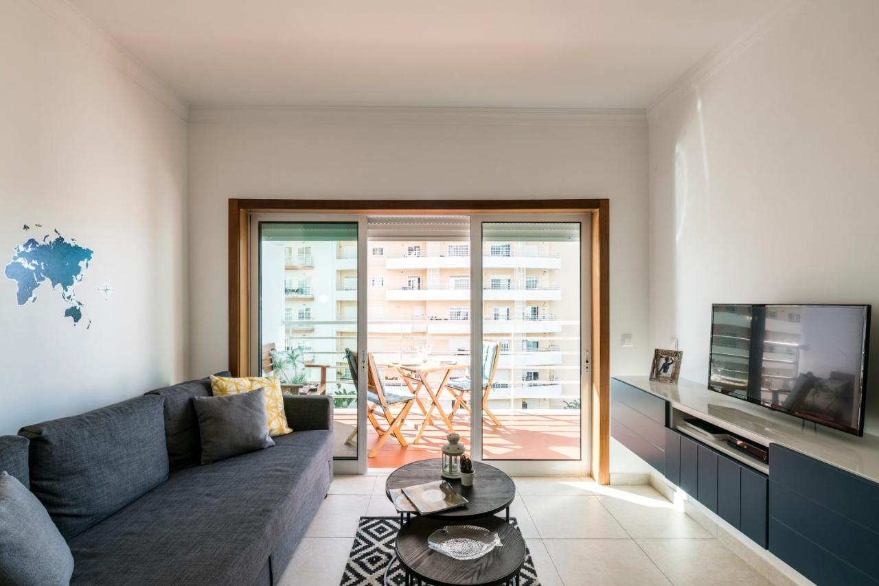Algarve Beach Vibes Apartment, Wifi, Pool, Ac, Bbq Portimao Exterior photo
